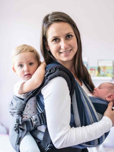 The Benefits of Babywearing: How to Wear Your Newborn & The Best Baby Carriers
